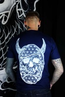 ts-dar-bleu_tattoo-on-move_t-shirt_daruma-skull_tattooed-body-is-beautifful