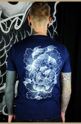 TS-FLO-BLEU Tattoo-on-move T-shirt Flower-Skull Tattooed-body-is-beautifful